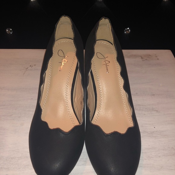 {J.Adams Shoes} 🍭Black Scallop Trim Block Heels - Picture 2 of 5